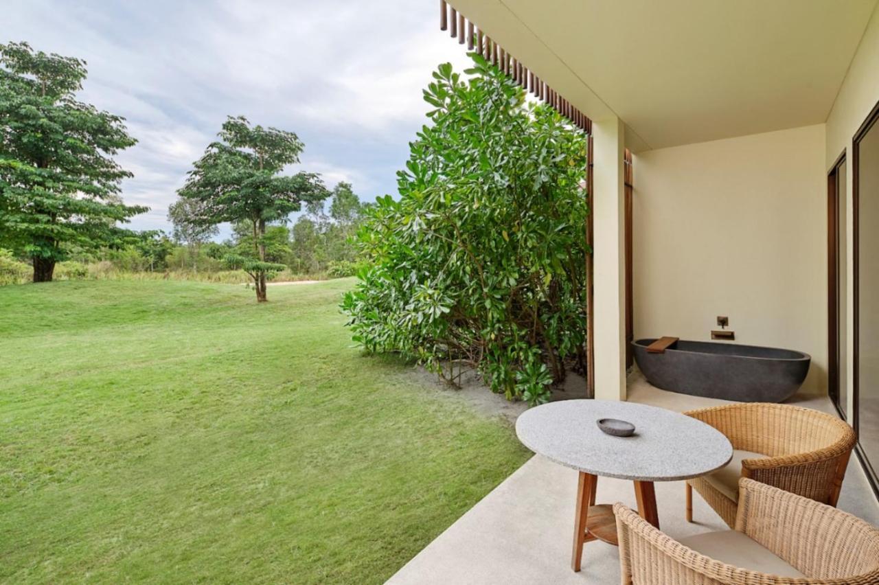Sheraton Belitung Resort Tanjungbinga Exterior foto